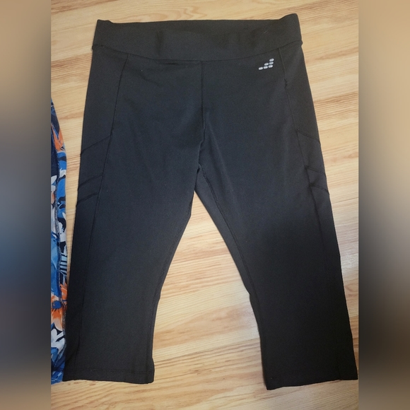 Capris - Picture 4 of 5